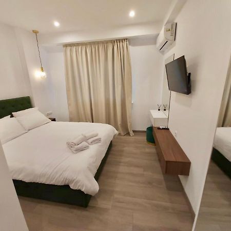 Real City Suites Syntagma Atenas Exterior foto